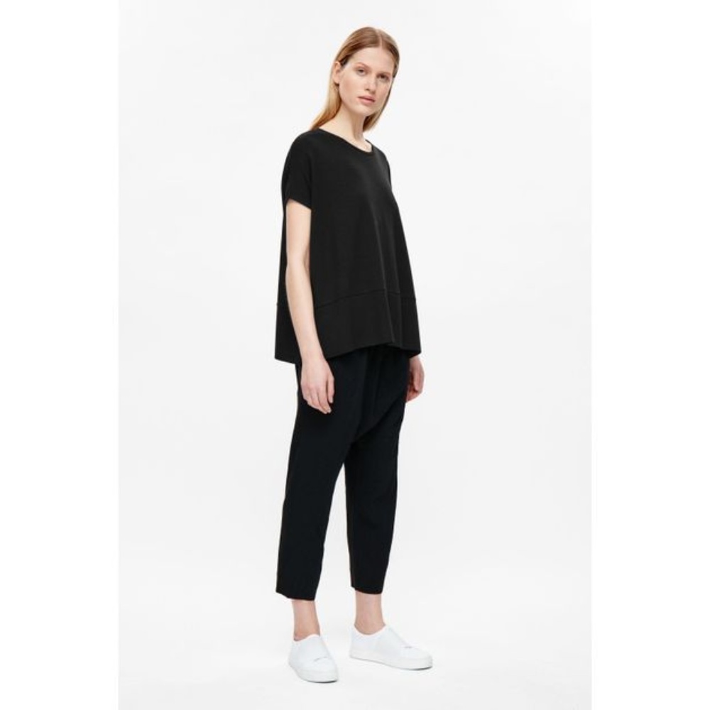 COS BLACK SQUARE CUT JERSEY TOP